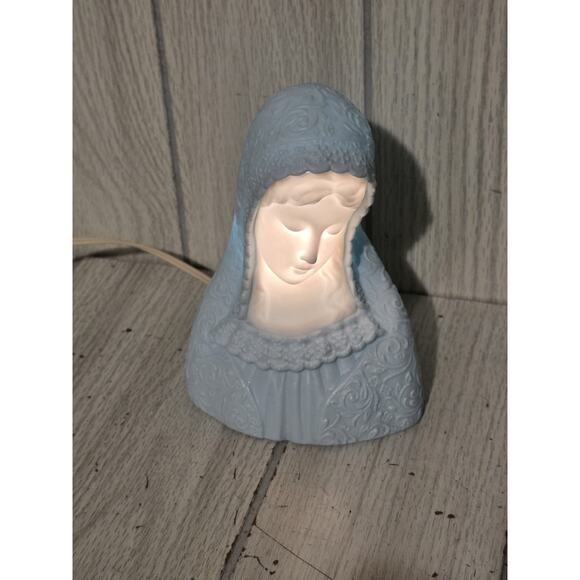 Vtg Blue & White Floral Embossed Virgin Mary Night Light Religious Japan Bible - Picture 10 of 12